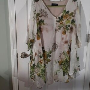 One Love One Whisper Free Spirit Botanical Design Earthy Colors Tunic XL